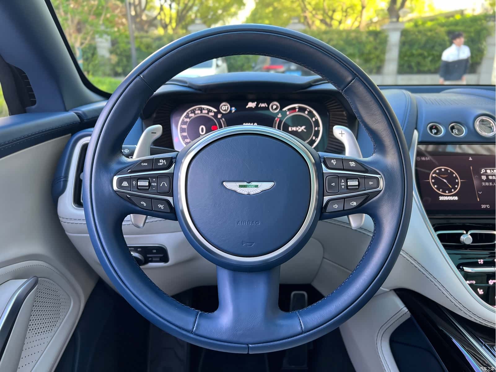 Aston Martin DBX, 2024 18