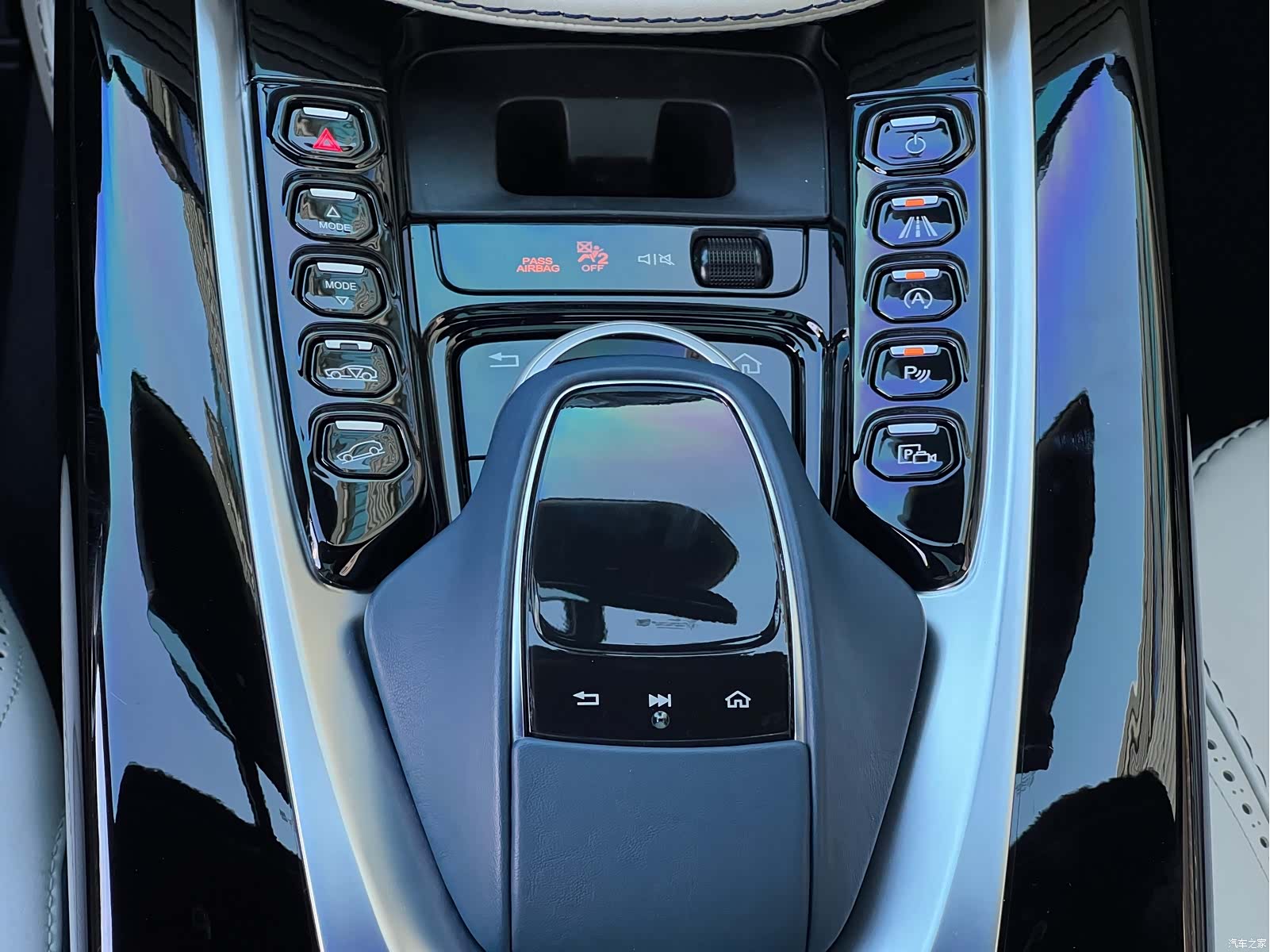 Aston Martin DBX, 2024 20