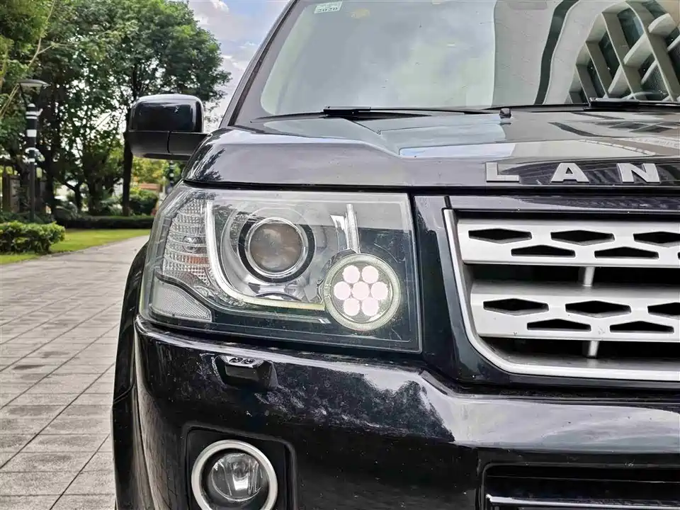 Land Rover Freelander 2