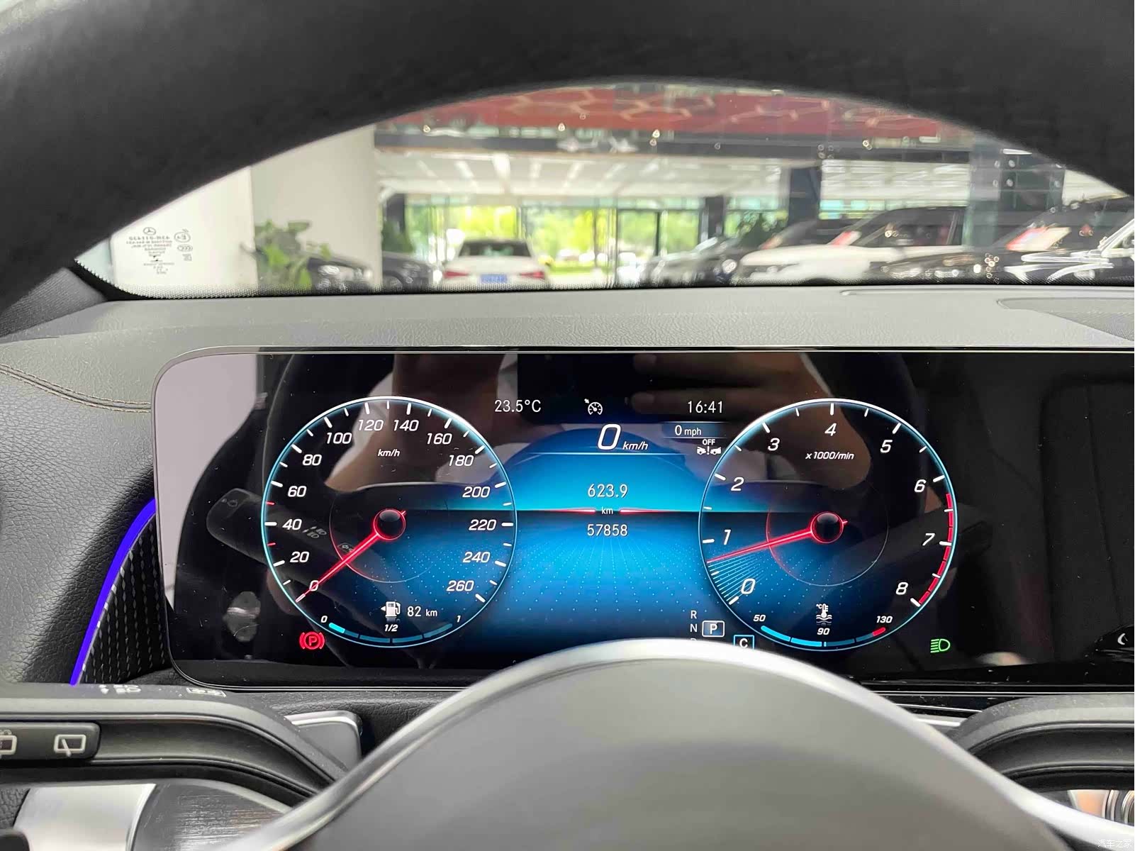 Mercedes-Benz GLB, 2023 14
