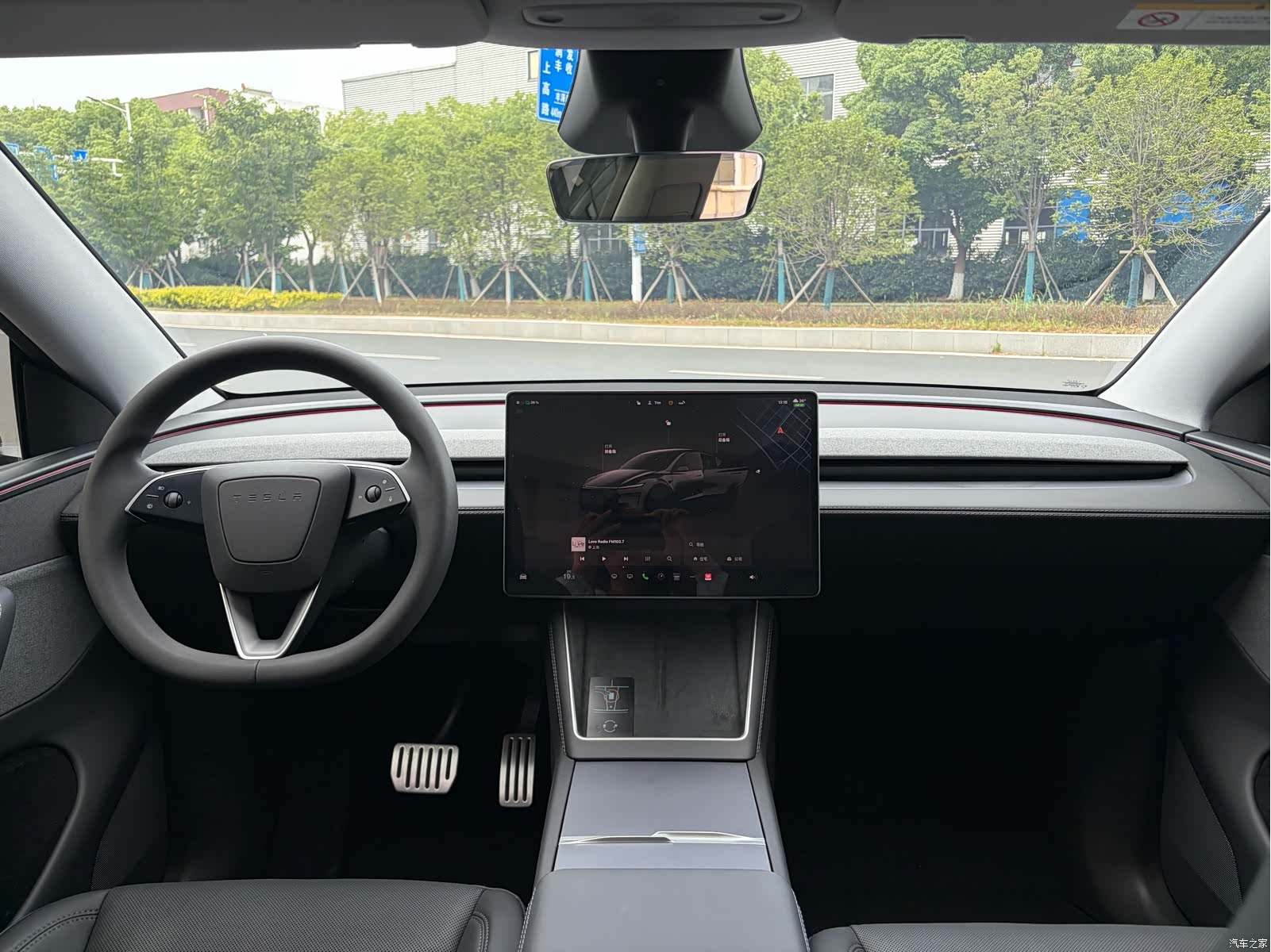 Tesla Model Y, 2025 6