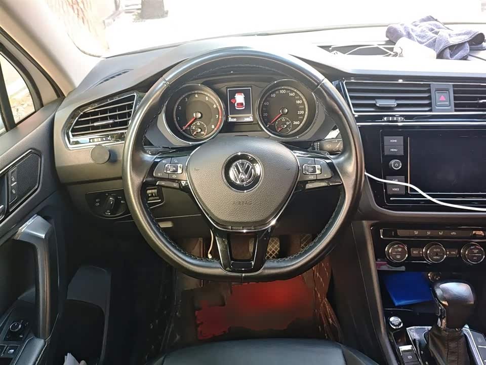 Volkswagen Tiguan L