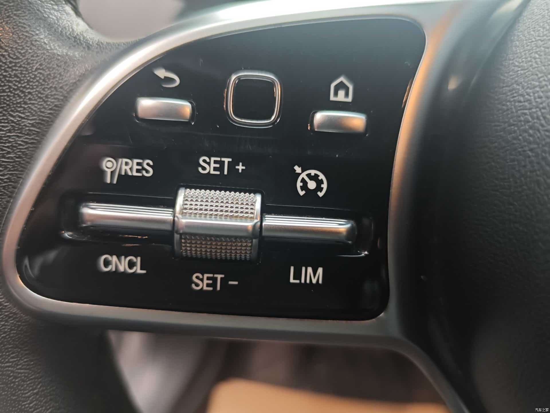 Mercedes-Benz GLA, 2021 12