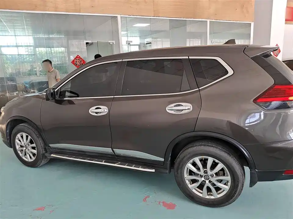Nissan Qijun