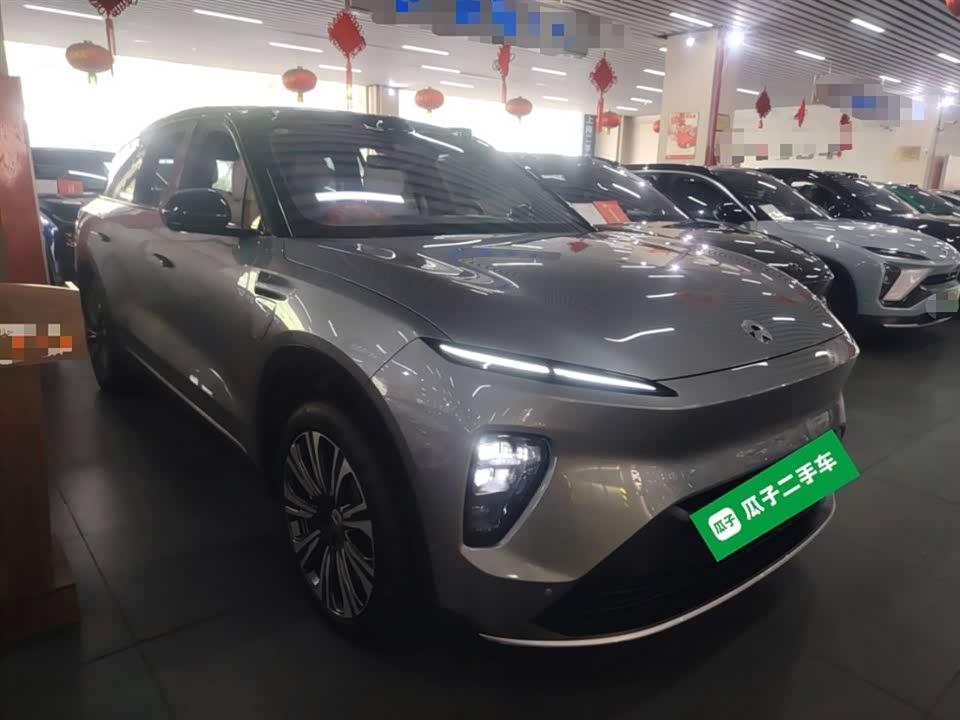NIO ES8