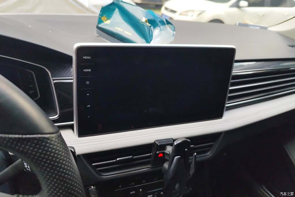 Volkswagen Tiguan L, 2022 13