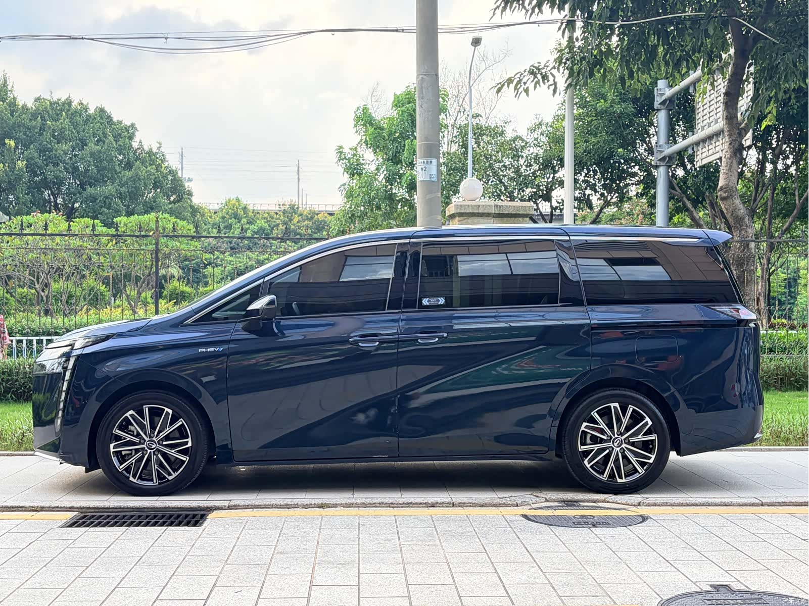 Trumpchi E8, 2024 4