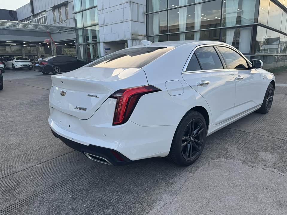 Cadillac CT4