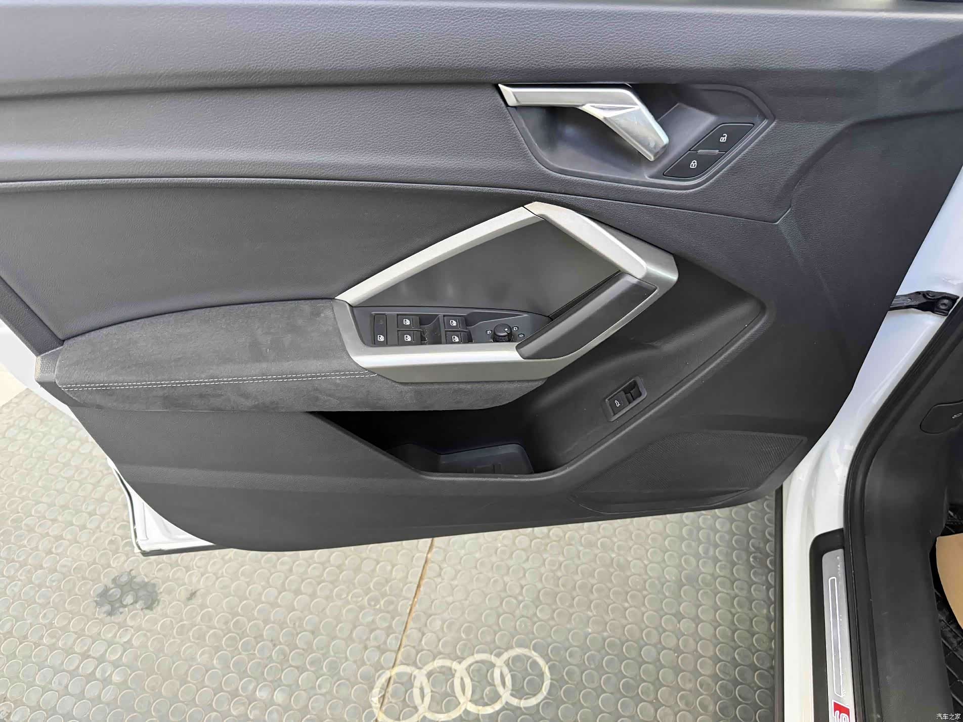 Audi Q3, 2023 11