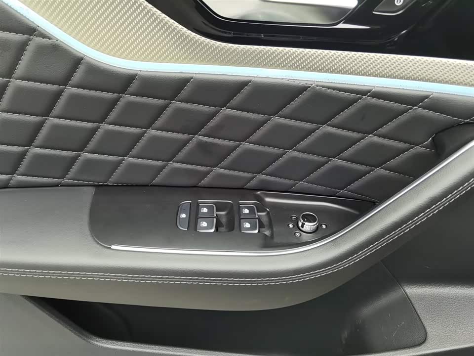 Hongqi HS5 Hongqi HS5