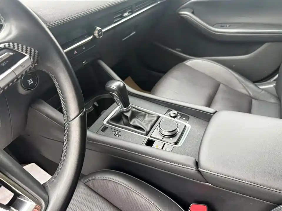 Mazda 3 Angkesaila