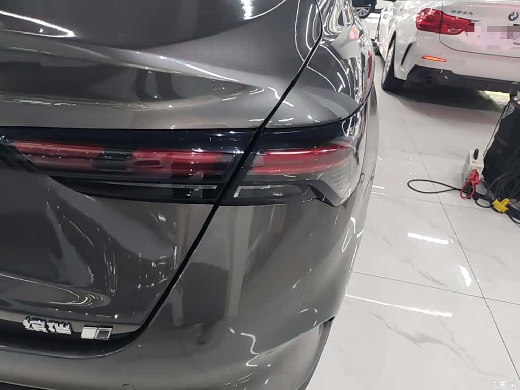 Geely Binray, 2023 8