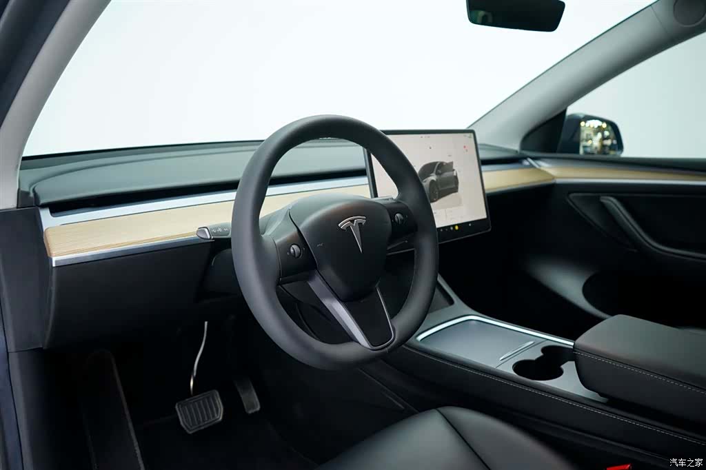 Tesla Model Y, 2022 9