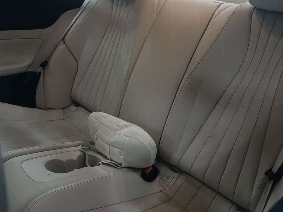 Mercedes-Benz E-class Mercedes-Benz E-class