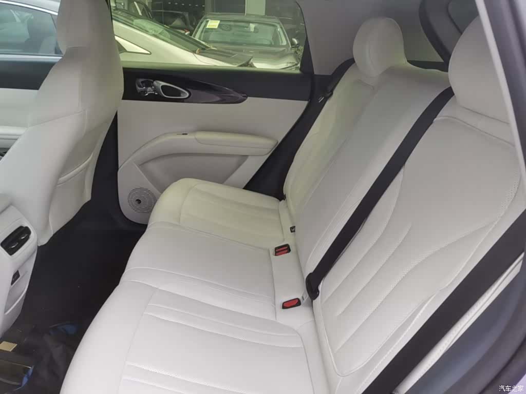 Geely Xingyuan, 2025 17