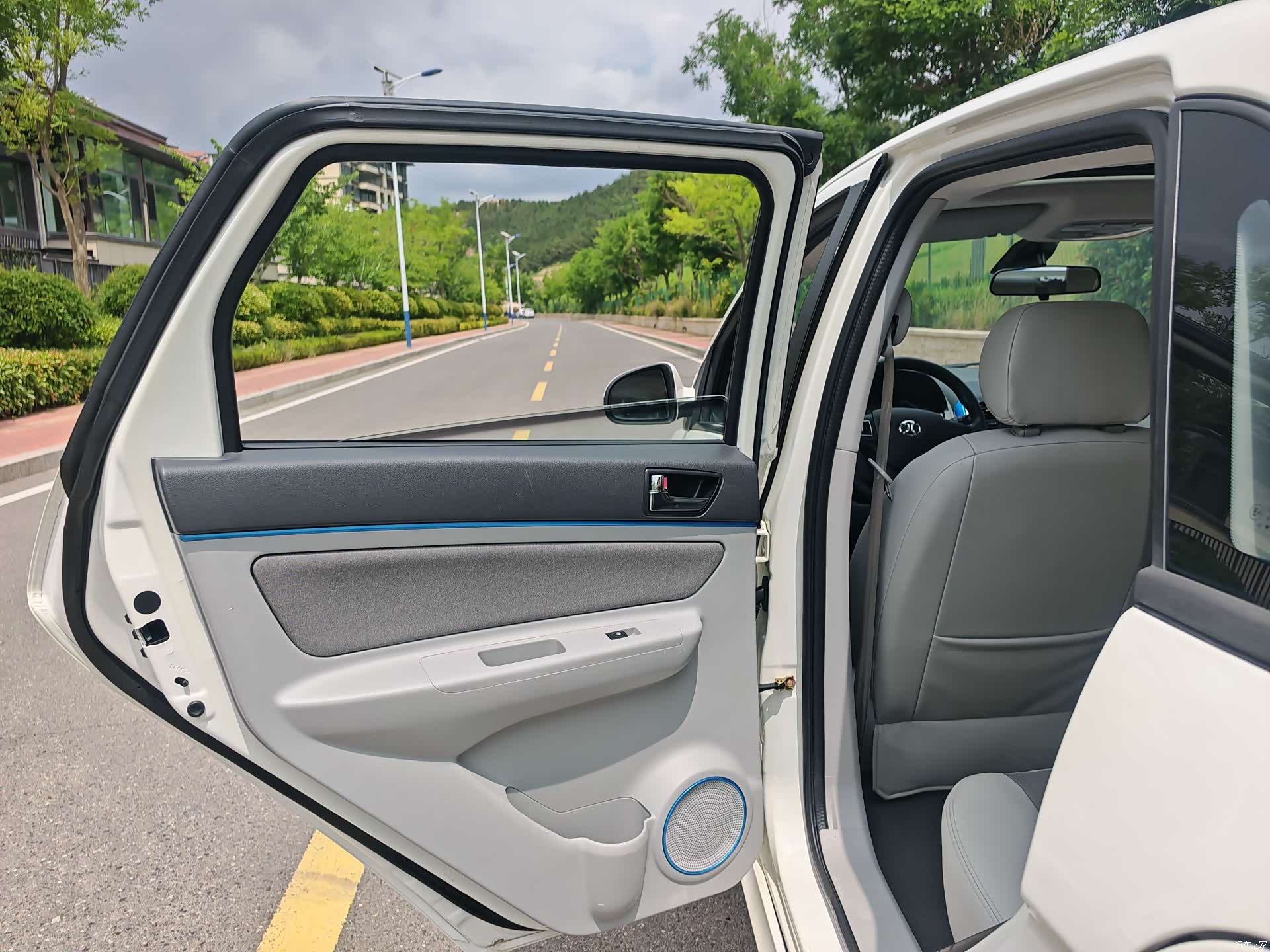BAIC EV160, 2015 20