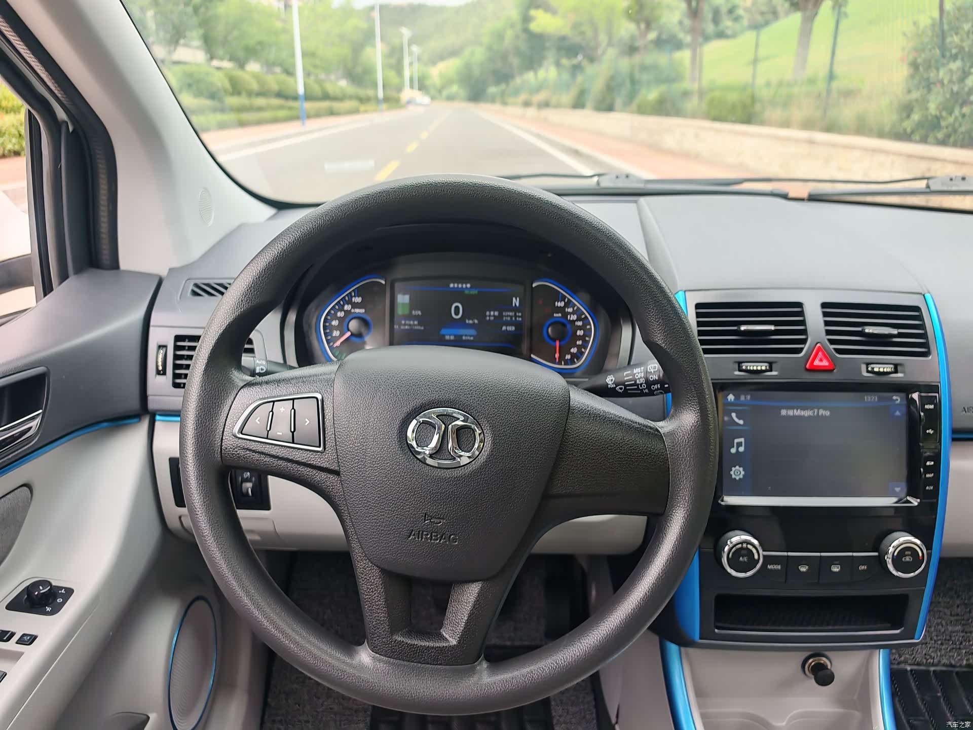 BAIC EV160, 2015 10