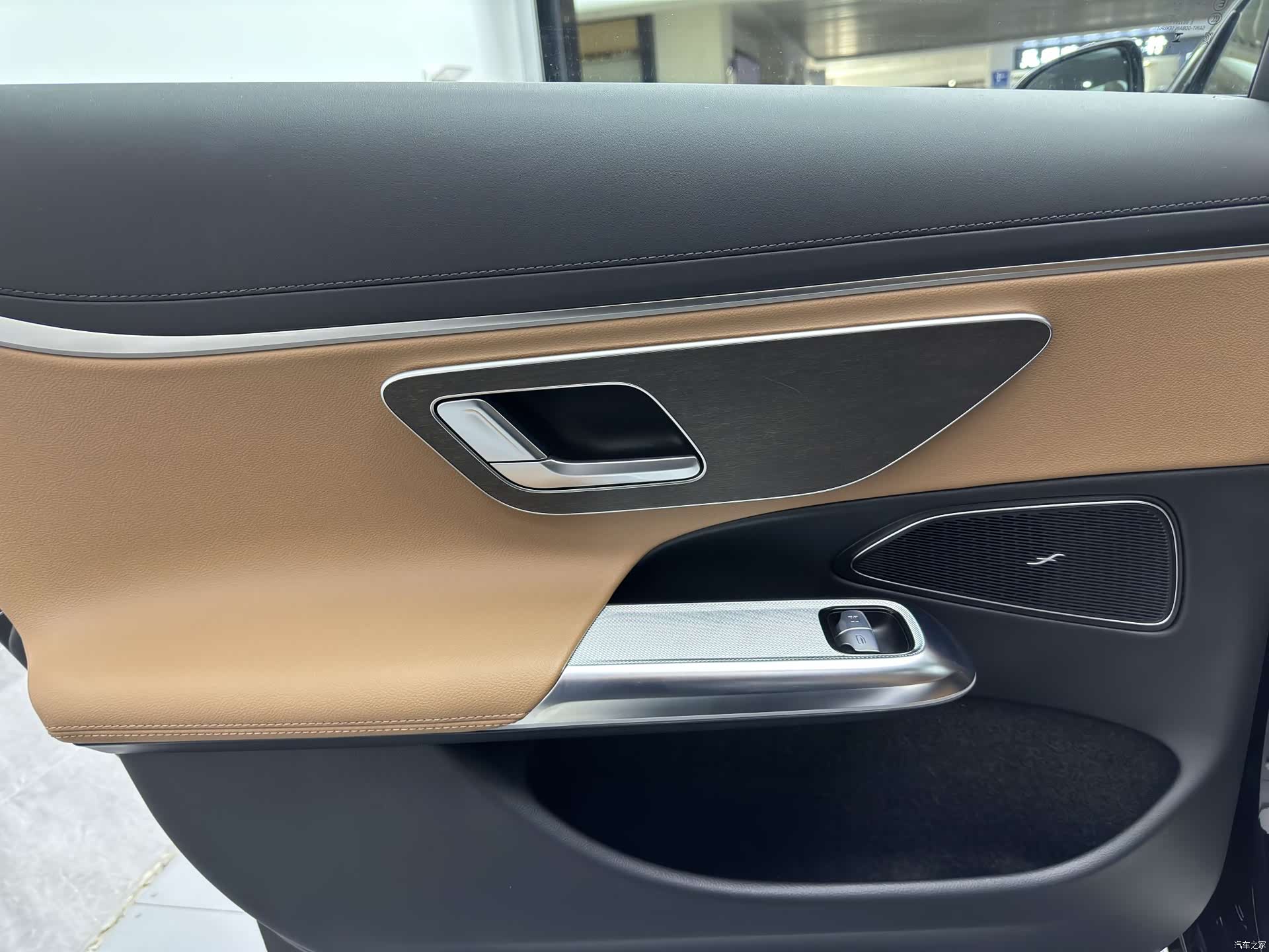 Mercedes-Benz E-Class, 2025 21
