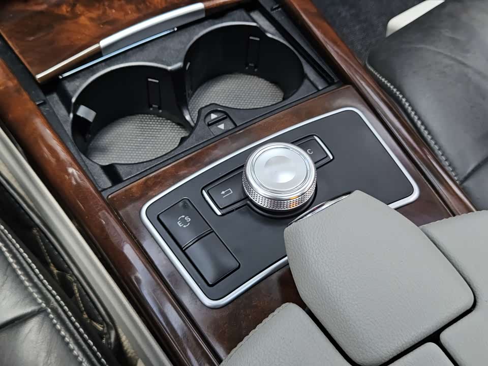 Mercedes-Benz E-class Mercedes-Benz E-class