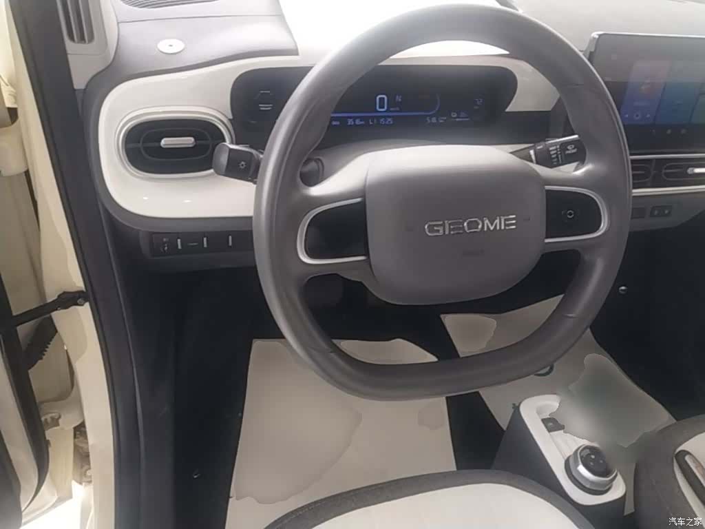 Geely Panda, 2025 11