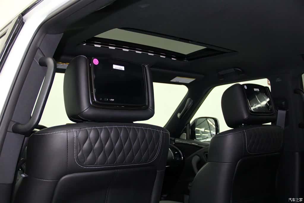 Infiniti QX80, 2023 22