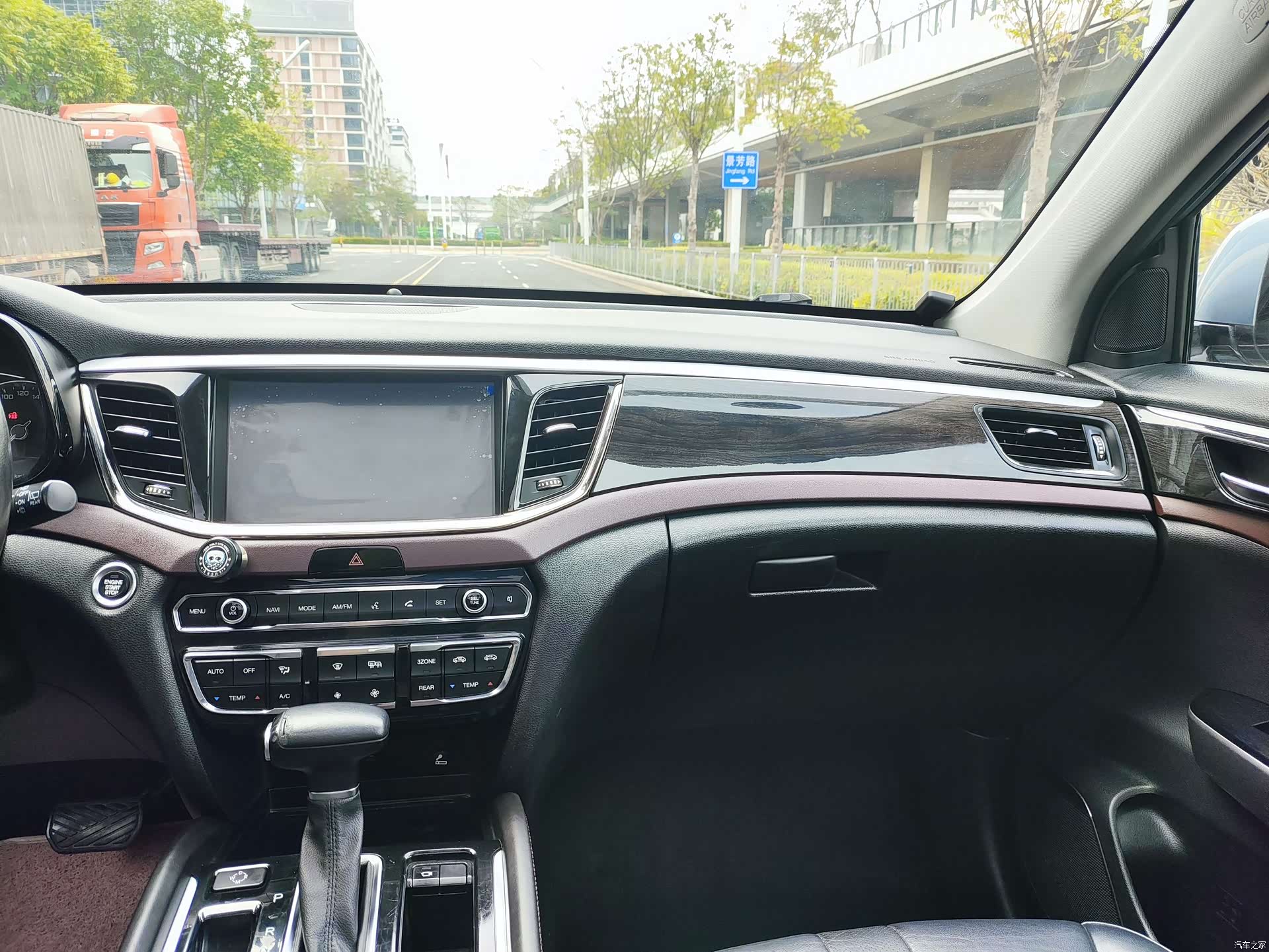 Trumpchi GS8, 2018 13