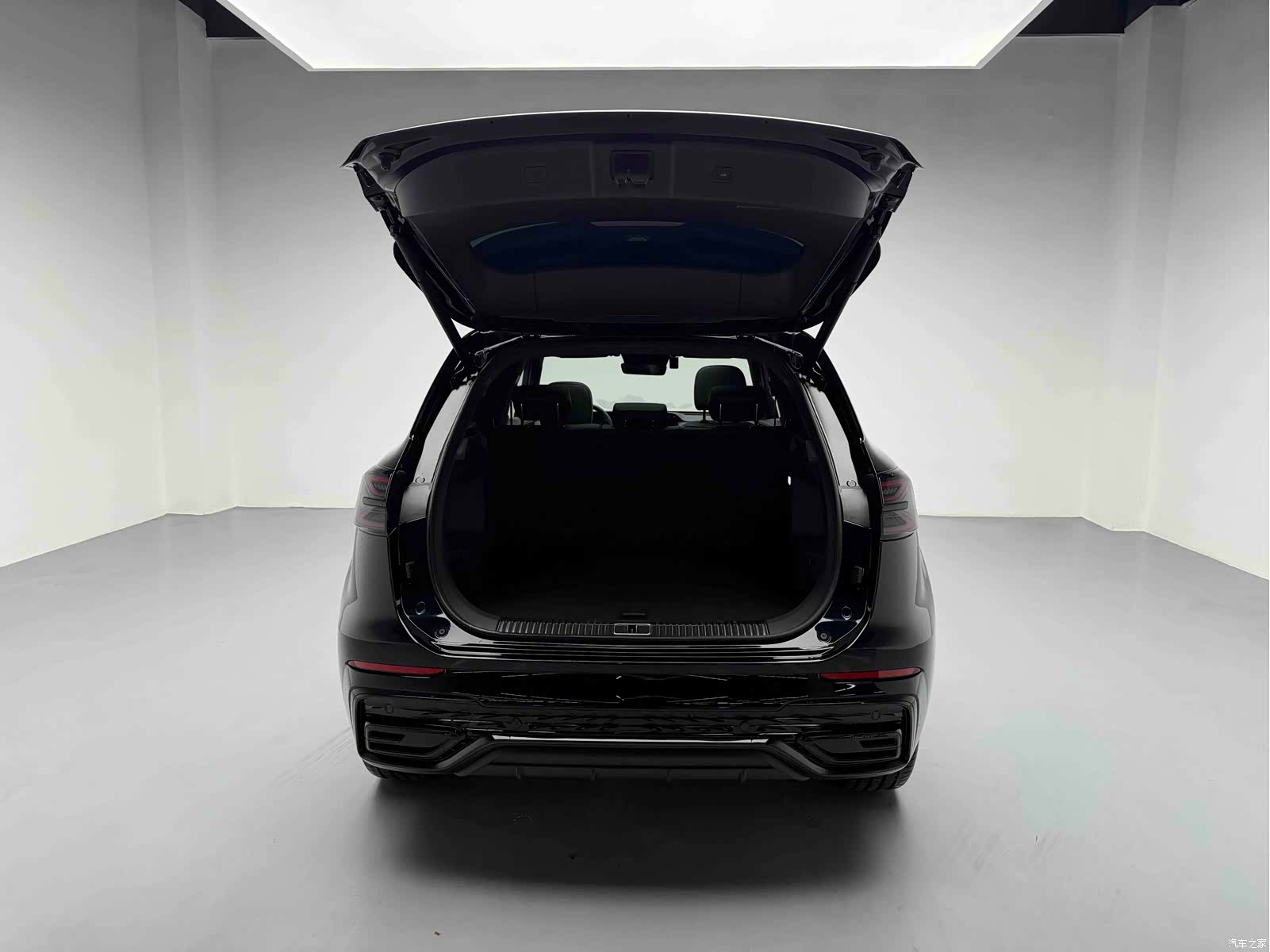 Hongqi HS5, 2026 4