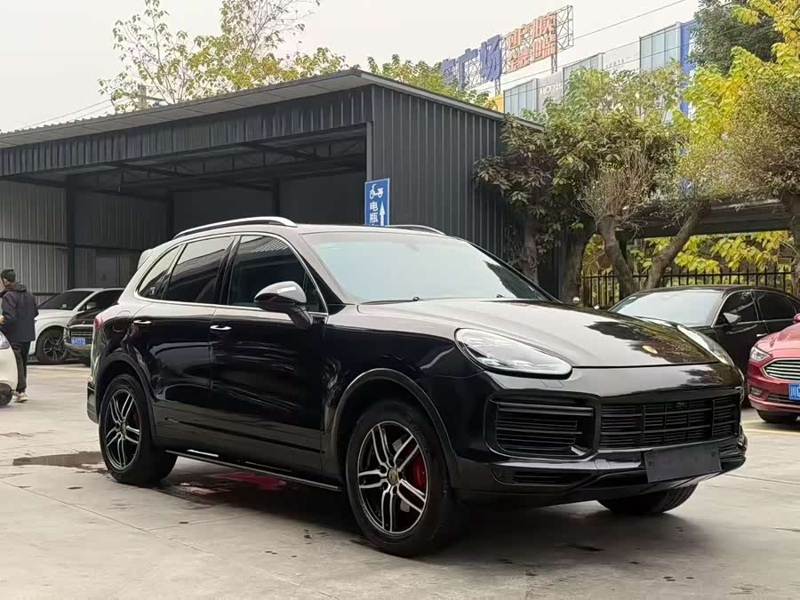 Porsche Cayenne 2015, фото 7