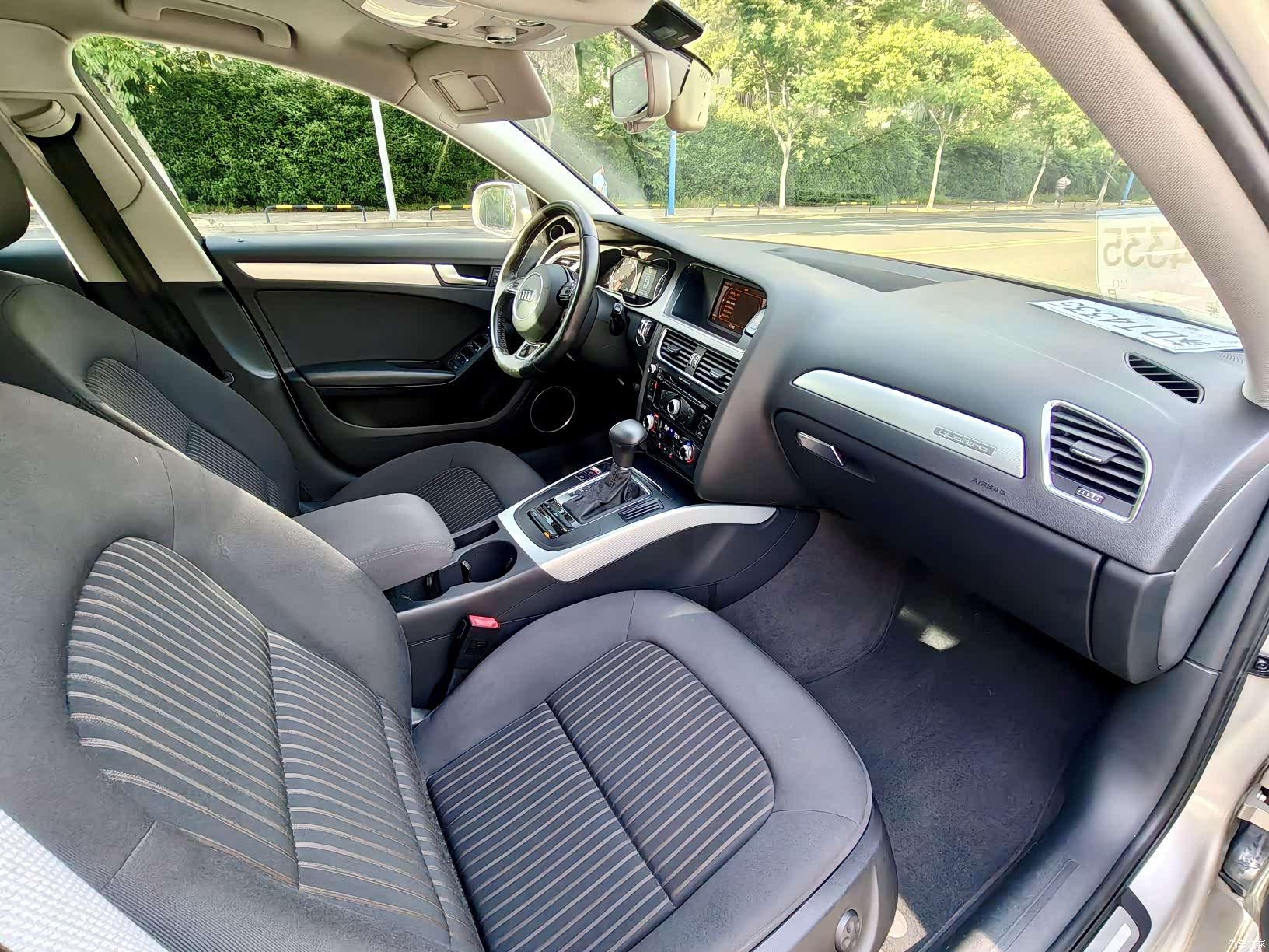 Audi A4L, 2016 11