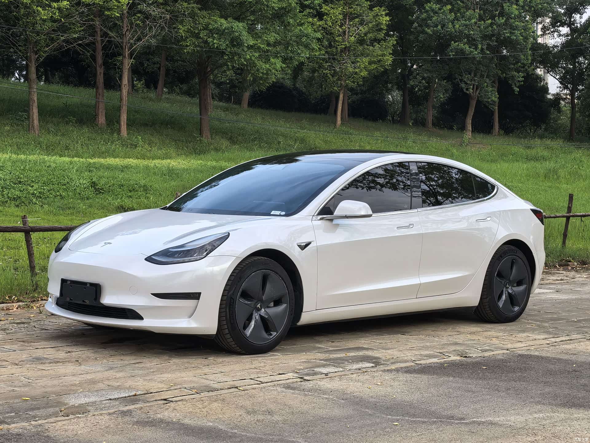 Tesla Model 3, 2020 1