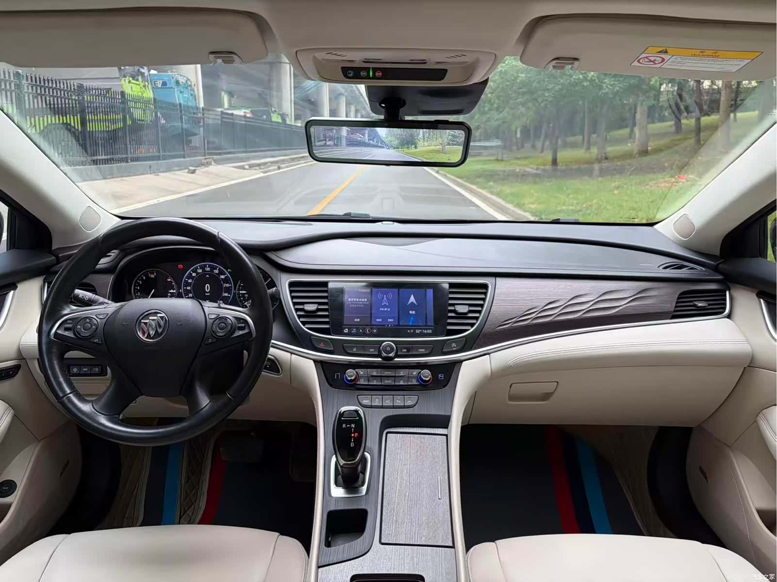 Buick LaCrosse, 2021 все фото