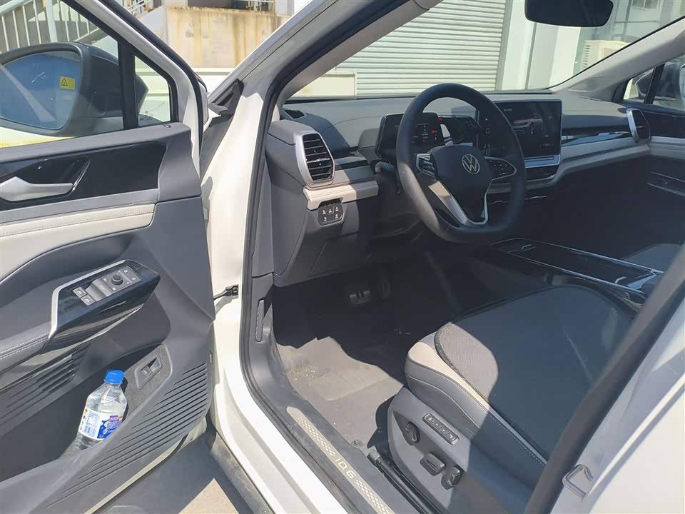 Volkswagen ID.6 CROZZ