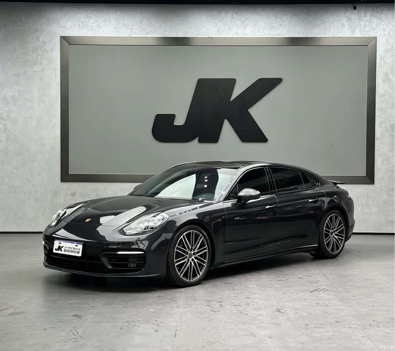 Porsche Panamera, 2022 1
