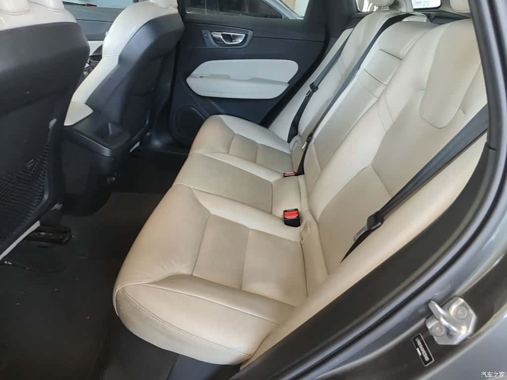 Volvo XC60, 2018 17