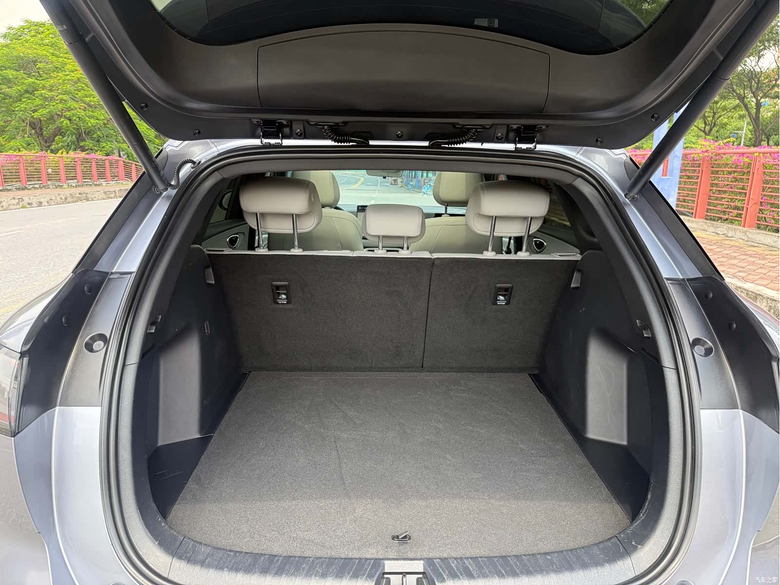 BYD HiAce, 2025 28
