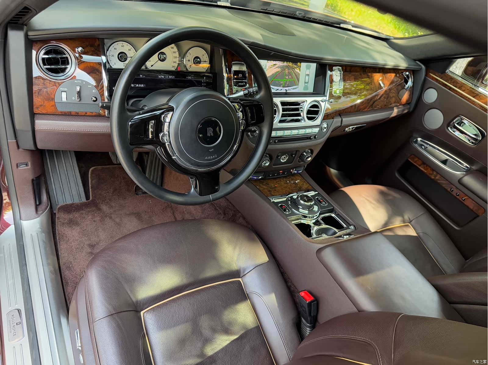 Rolls-Royce Ghost, 2015 10