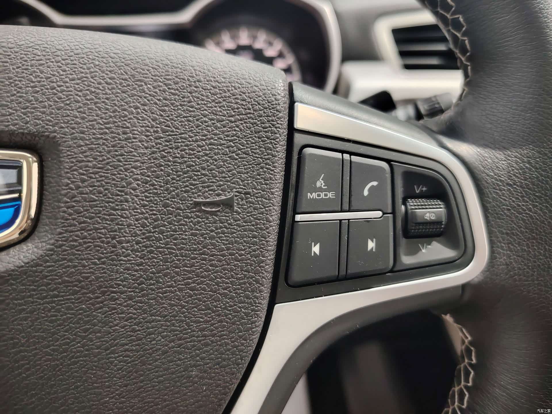Geely Boyue, 2018 16