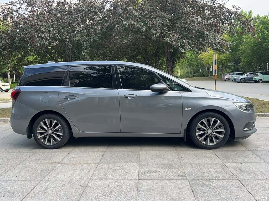 Buick GL6, 2018 6