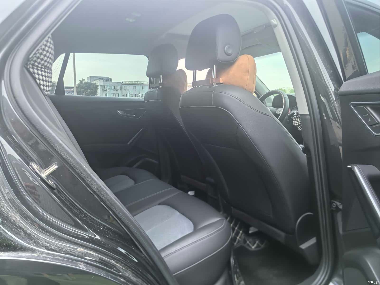 Audi Q2L, 2021 15