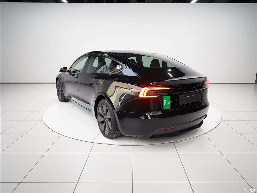 Tesla Model 3, 2026 23