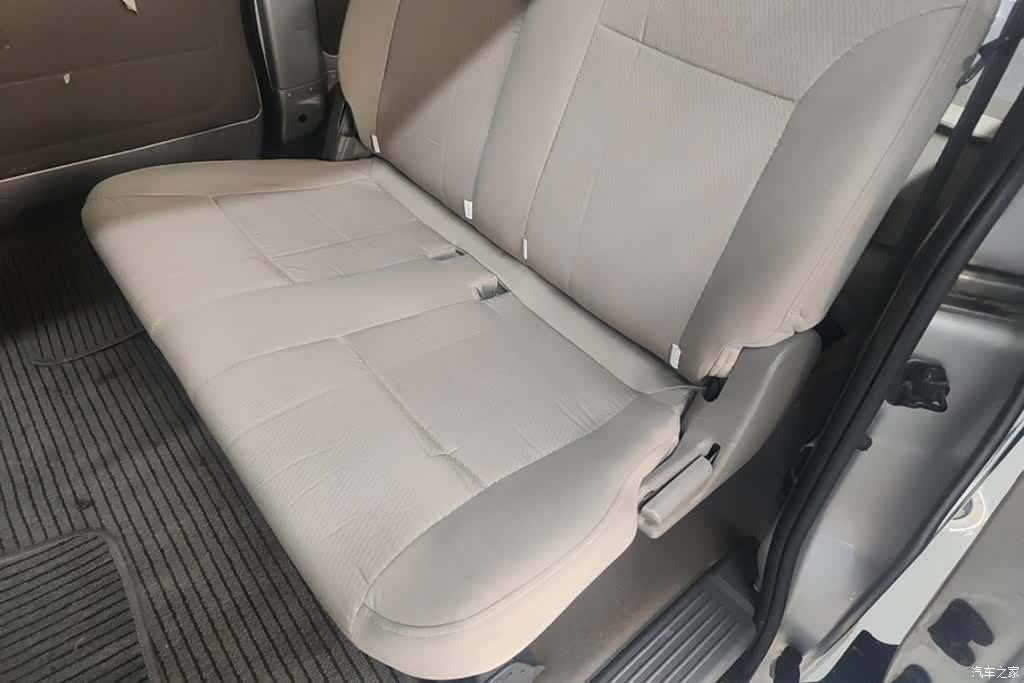 Wuling V, 2019 11