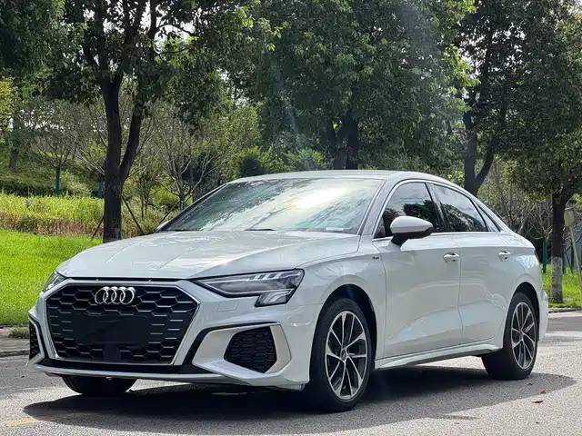 Audi A3 2022 — купить из Китая под заказ