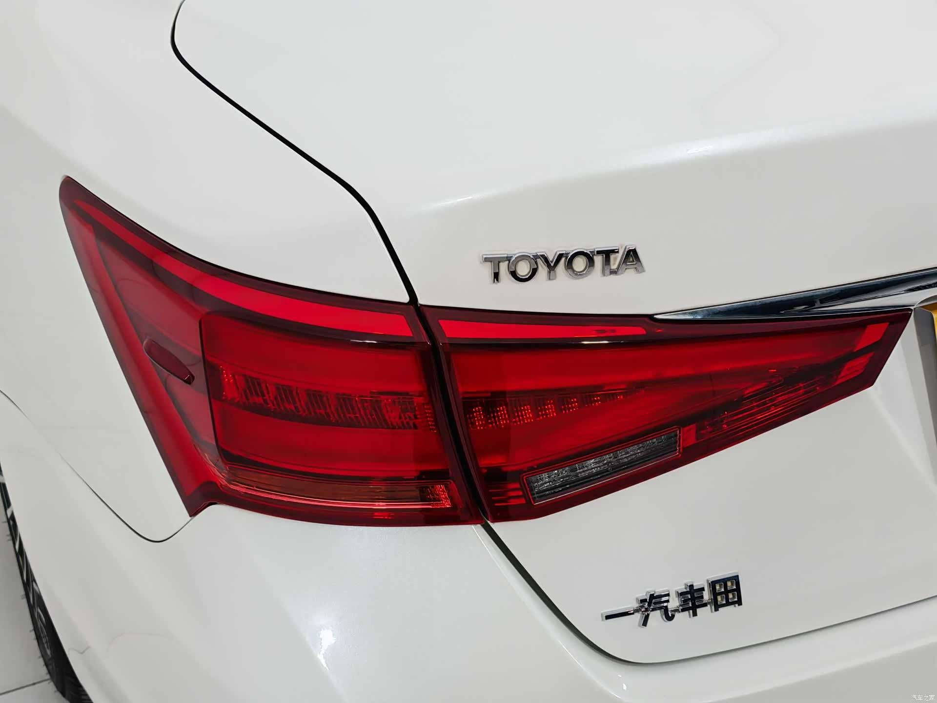 Toyota Crown, 2018 17