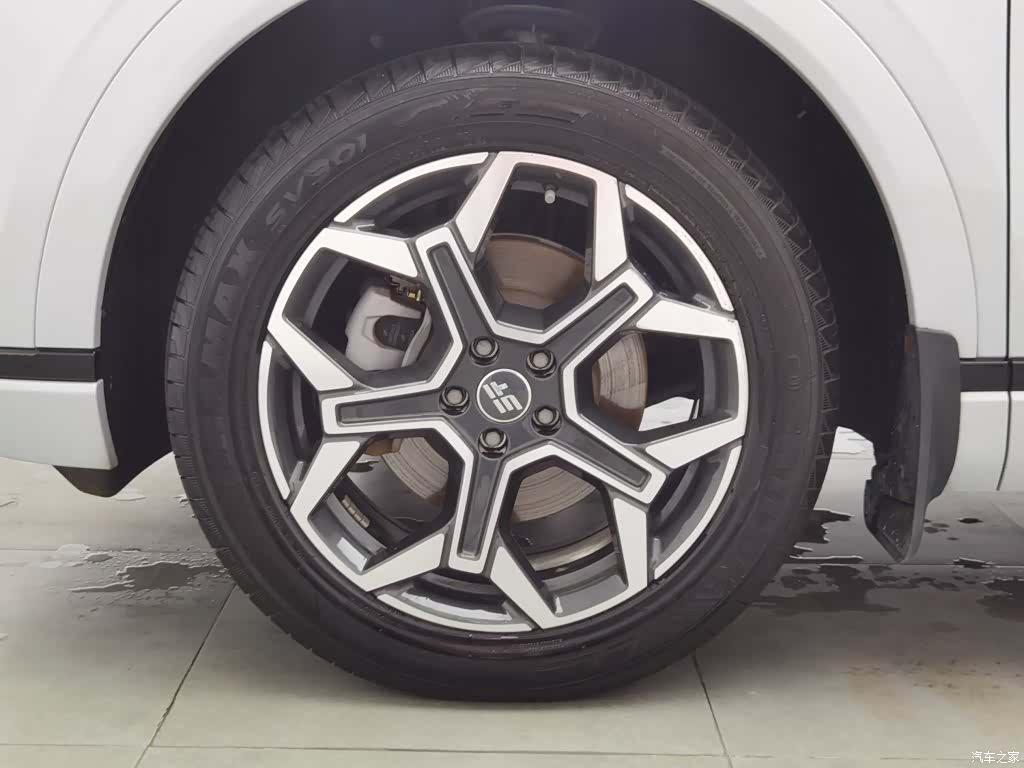 Jetour L7, 2025 17