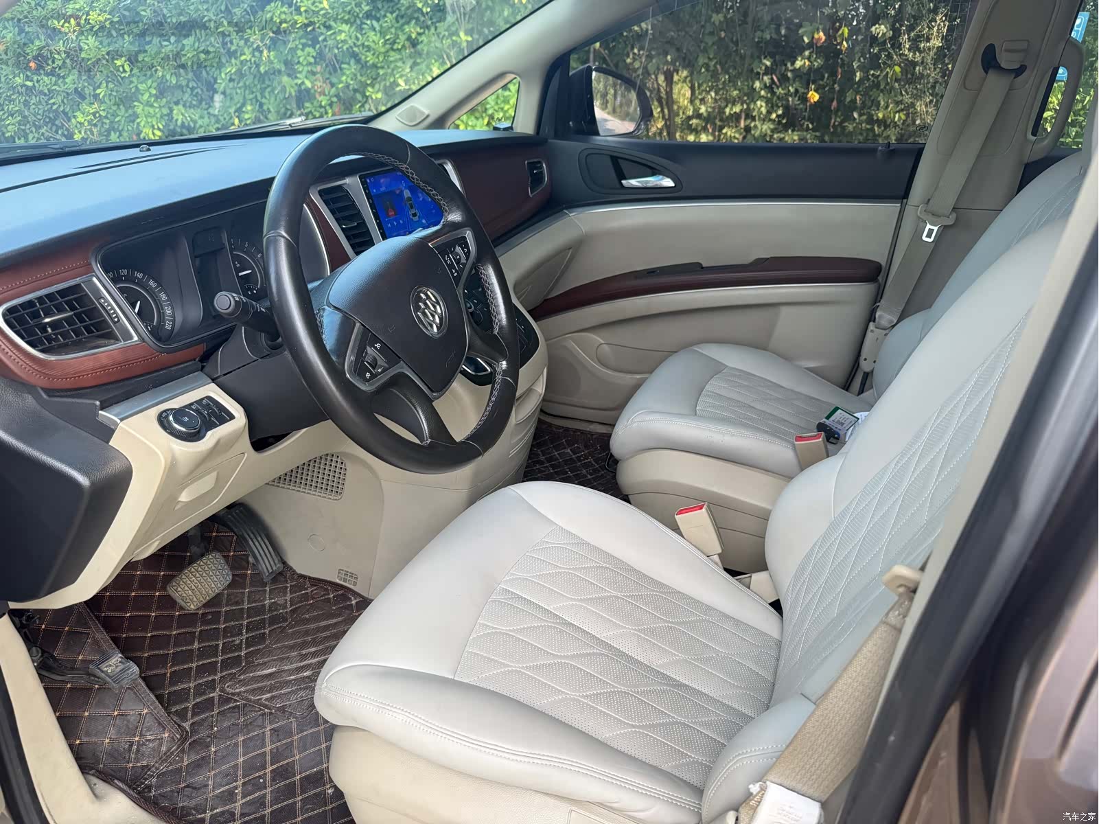 Buick GL8, 2017 7