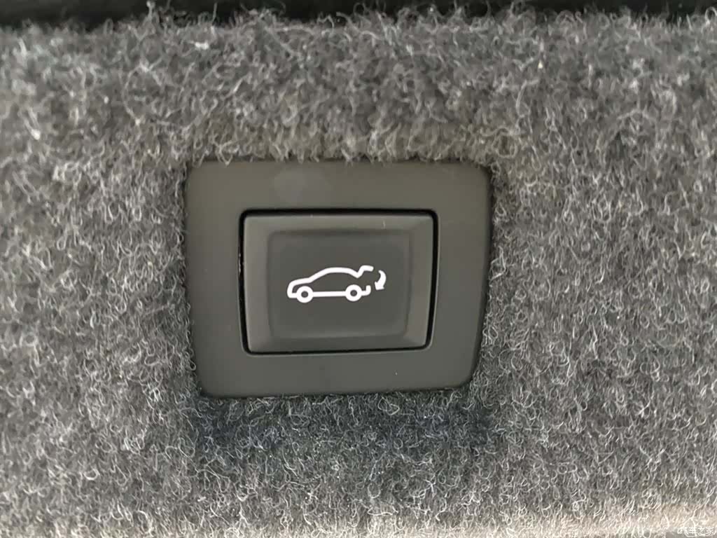 Cadillac CT6, 2023 21