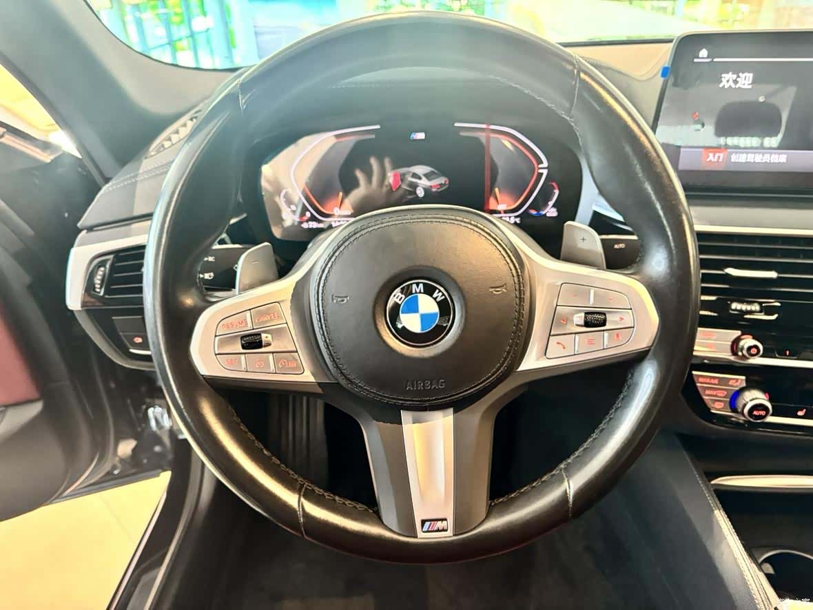 BMW 5 Series, 2023 9