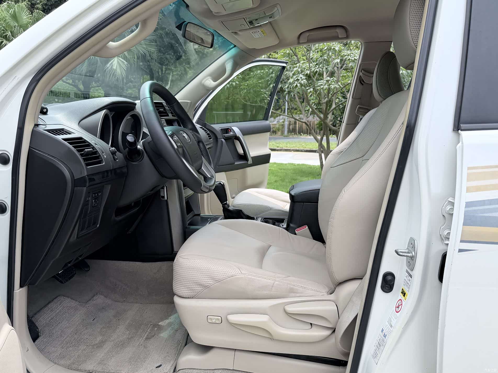 Toyota Prado, 2011 все фото