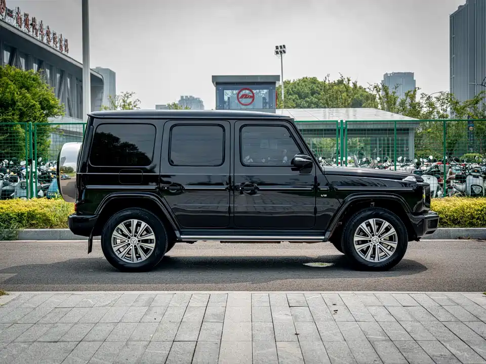 Mercedes-Benz G-class