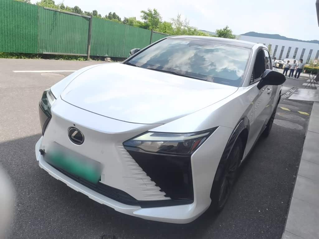 Lexus RZ